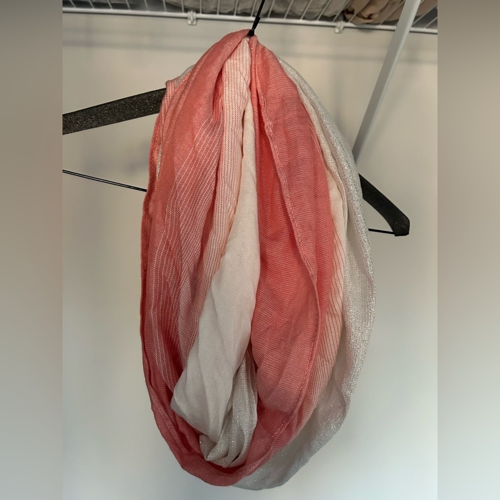 🧡5/$25🧡Calvin Klein Coral and White Scarf